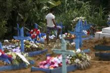 Presos mortos são enterrados em Manaus