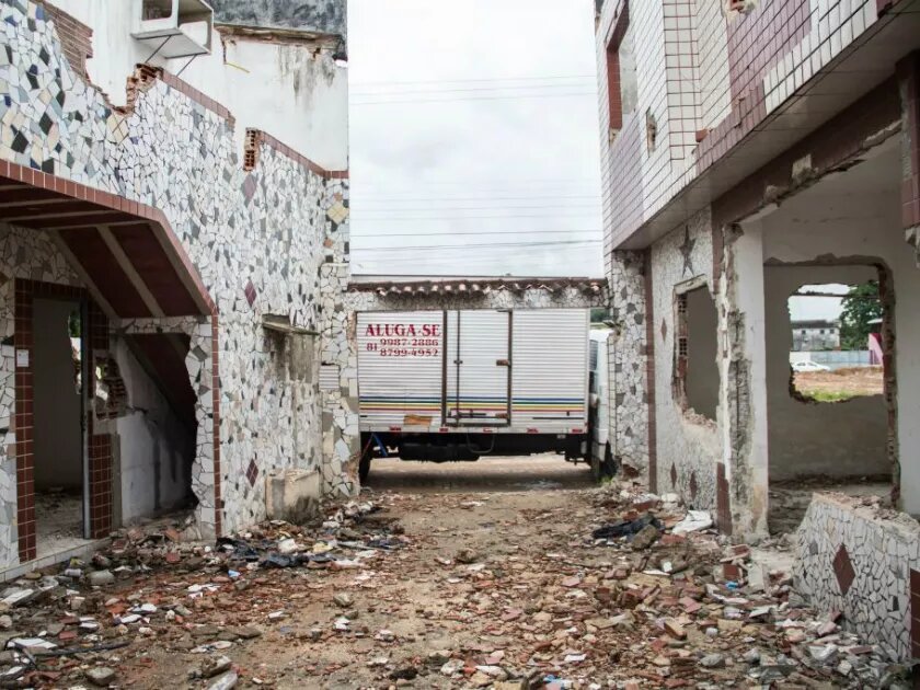 Remoções Recife para a "Cidade da Copa" Remoções Recife para a "Cidade da Copa"