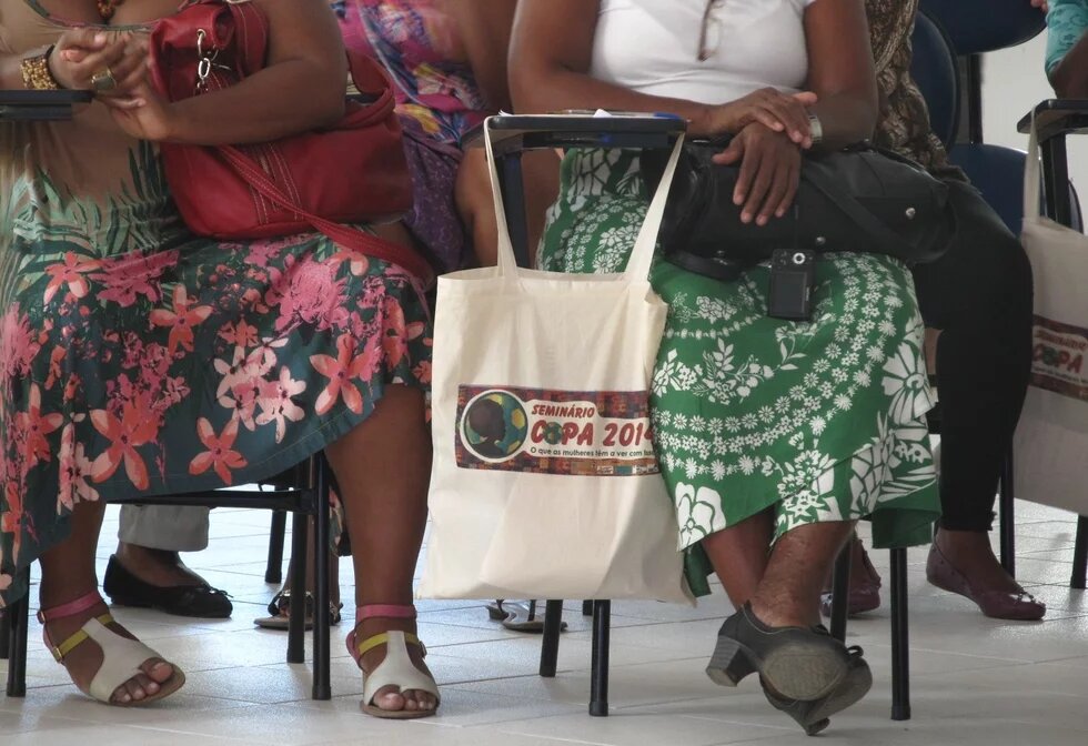Seminário “Copa 2014 – O Que as mulheres têm a ver com isso?, salvador (Bahia)” Seminário “Copa 2014 – O Que as mulheres têm a ver com isso?, salvador (Bahia)”