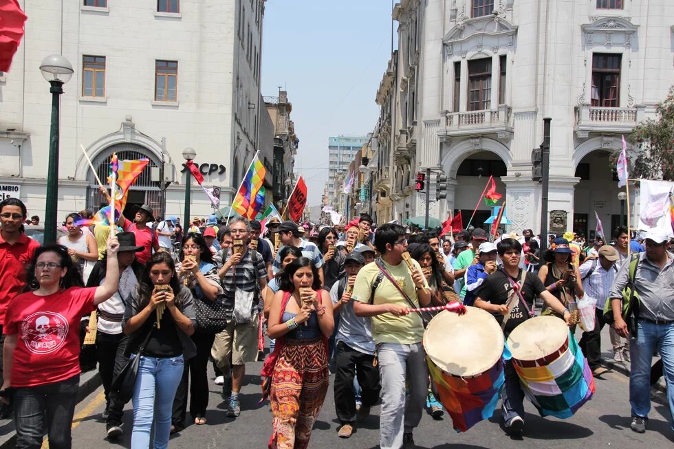 Marcha Mundial em Defesa da Mãe Terra Marcha Mundial em Defesa da Mãe Terra