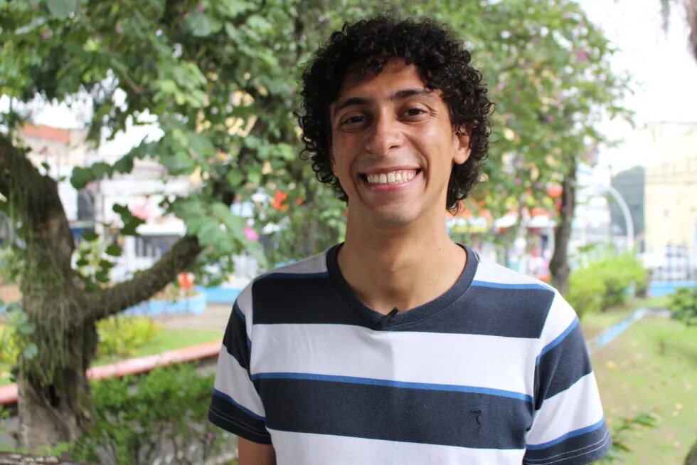 retrato do jovem Gustavo Gomes em São Gonçalo