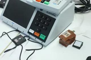 Urna eletrônica Urna eletrônica