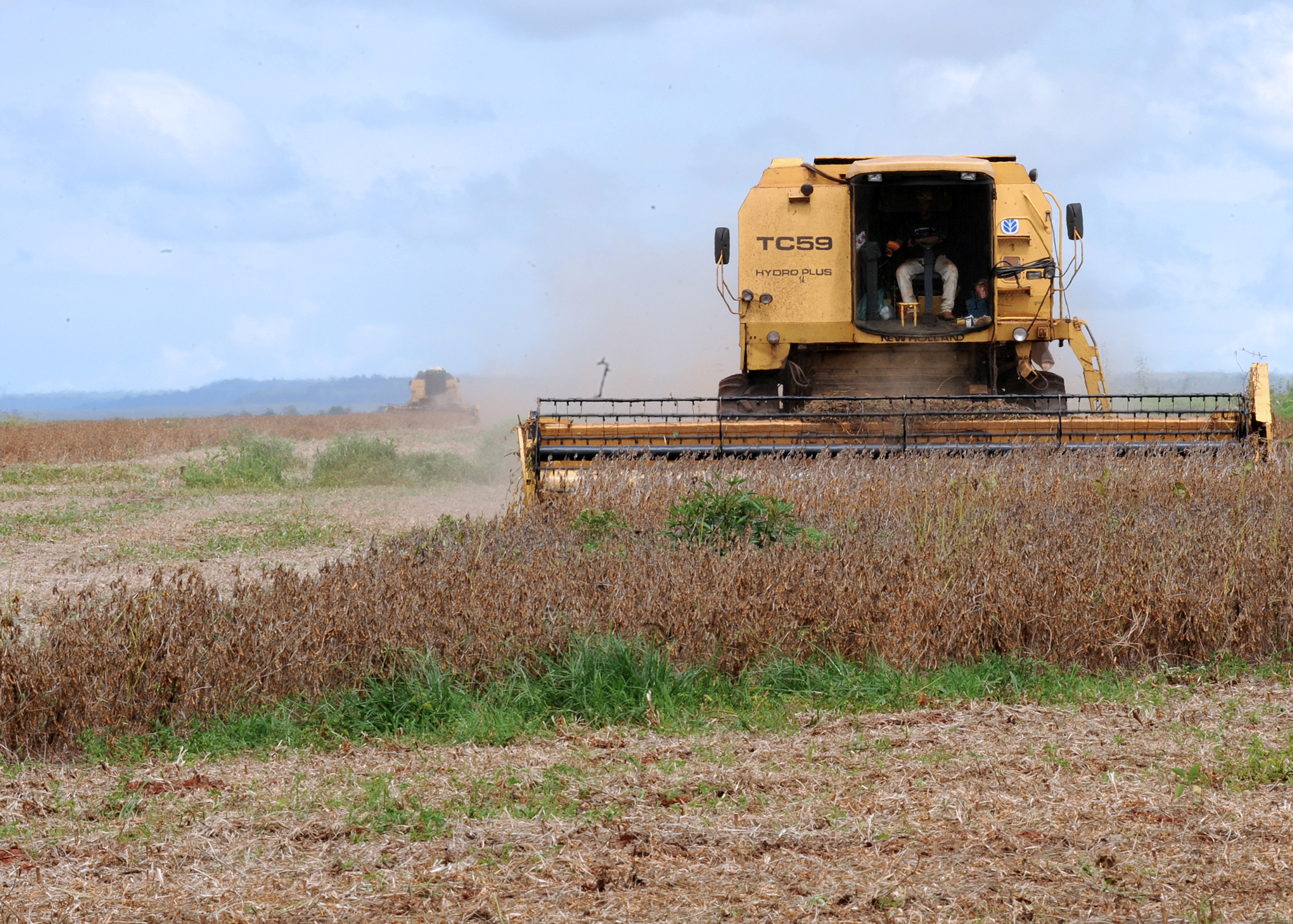 Colheita de soja mecanizada no Mato Grosso Colheita de soja mecanizada no Mato Grosso