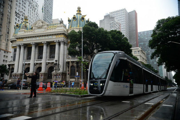 Veículo Leve Sobre Trilhos no centro do Rio Veículo Leve Sobre Trilhos no centro do Rio
