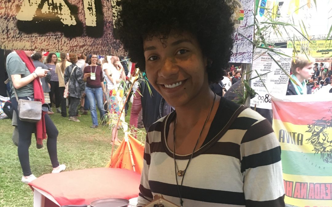 Carol Lopes do Roots Ativa Carol Lopes é integrante do Roots Ativa
