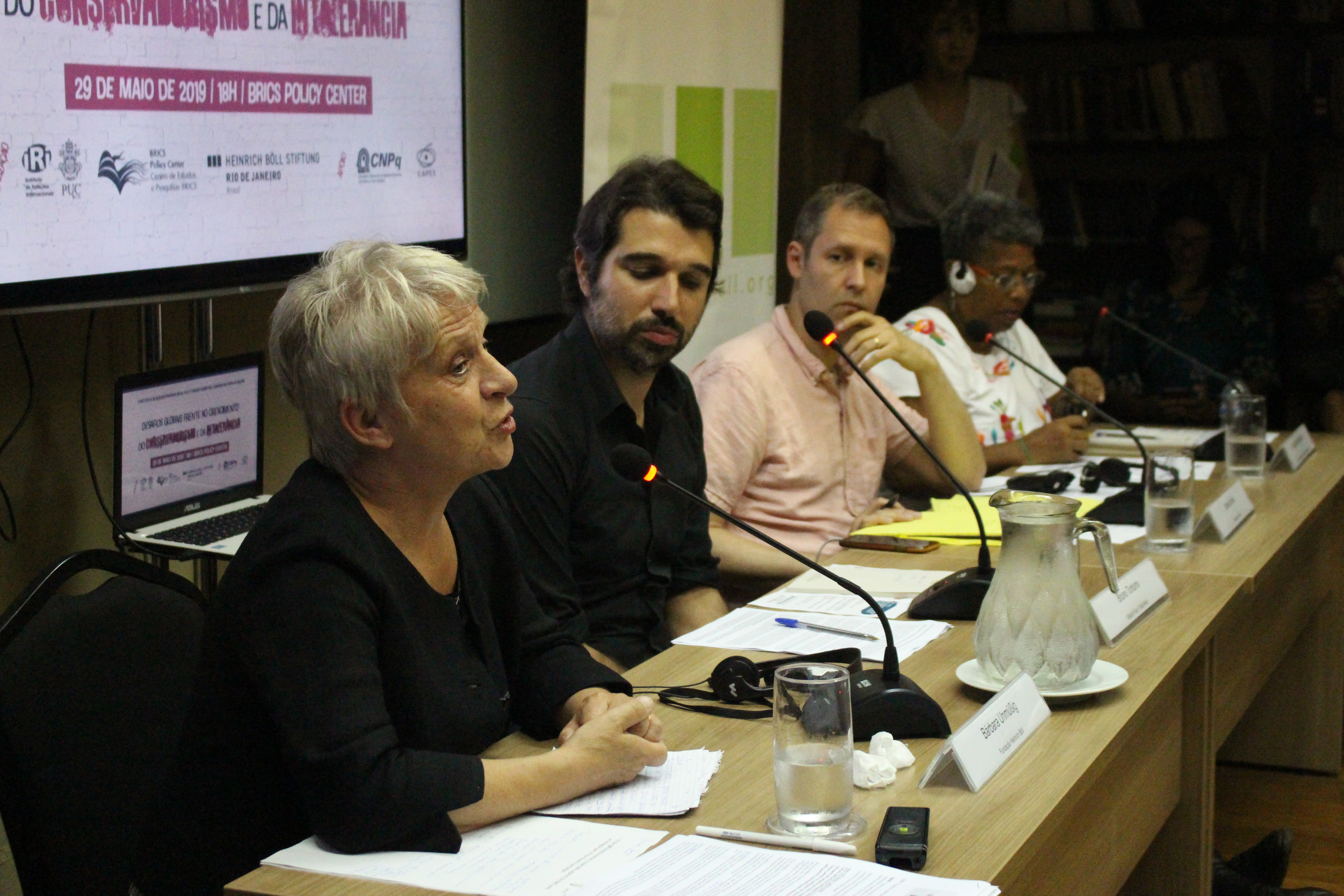 Roda de conversa "Desafios globais em tempos de conservadorismo e intolerância" Roda de conversa "Desafios globais em tempos de conservadorismo e intolerância"